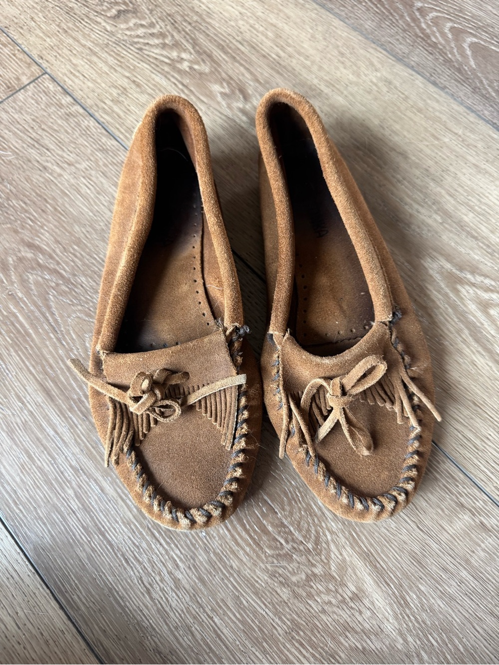 Minnetonka Kilty Suede Fringe Moccasin Flats - Brown Boho